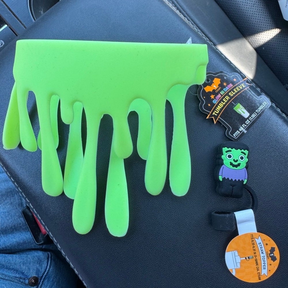 Green Drip glow in the dark slime Tumbler Sleeve and straw topper bundle 🎯